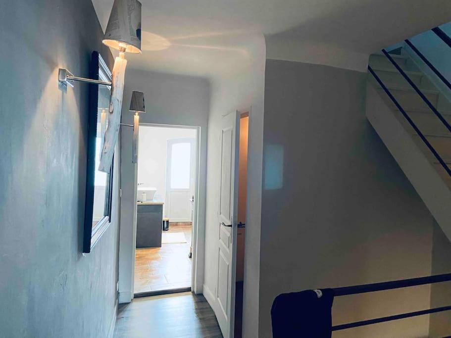 Maison Climatisee Avec Stationnement Et Wifi Bram Esterno foto