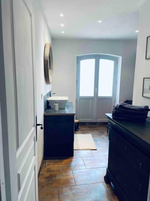Maison Climatisee Avec Stationnement Et Wifi Bram Esterno foto