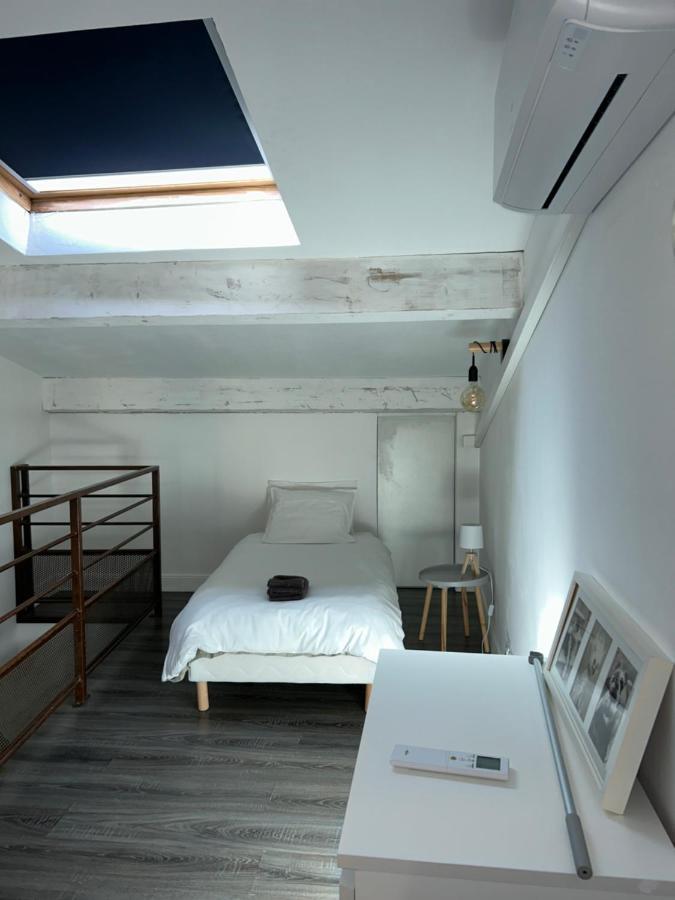 Maison Climatisee Avec Stationnement Et Wifi Bram Esterno foto